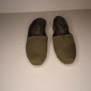 Women Bobs From Skechers 33645 Breeze Memory Foam Slip-on Shoe Olive Green Size